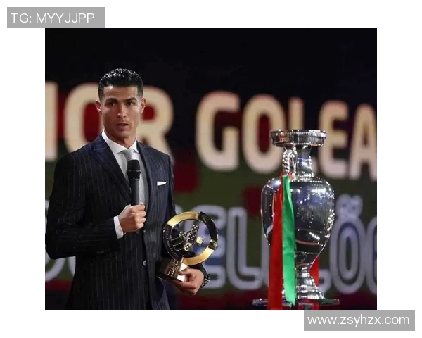 葡萄牙足球巨星C罗帅气西装写真展现独特魅力与优雅风采